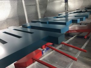 Xưởng gia công chữ inox, tôn sơn tĩnh điện giá rẻ Hồ Chí Minh