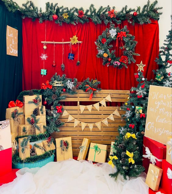 Trang trí showroom dịp Lễ Giáng Sinh