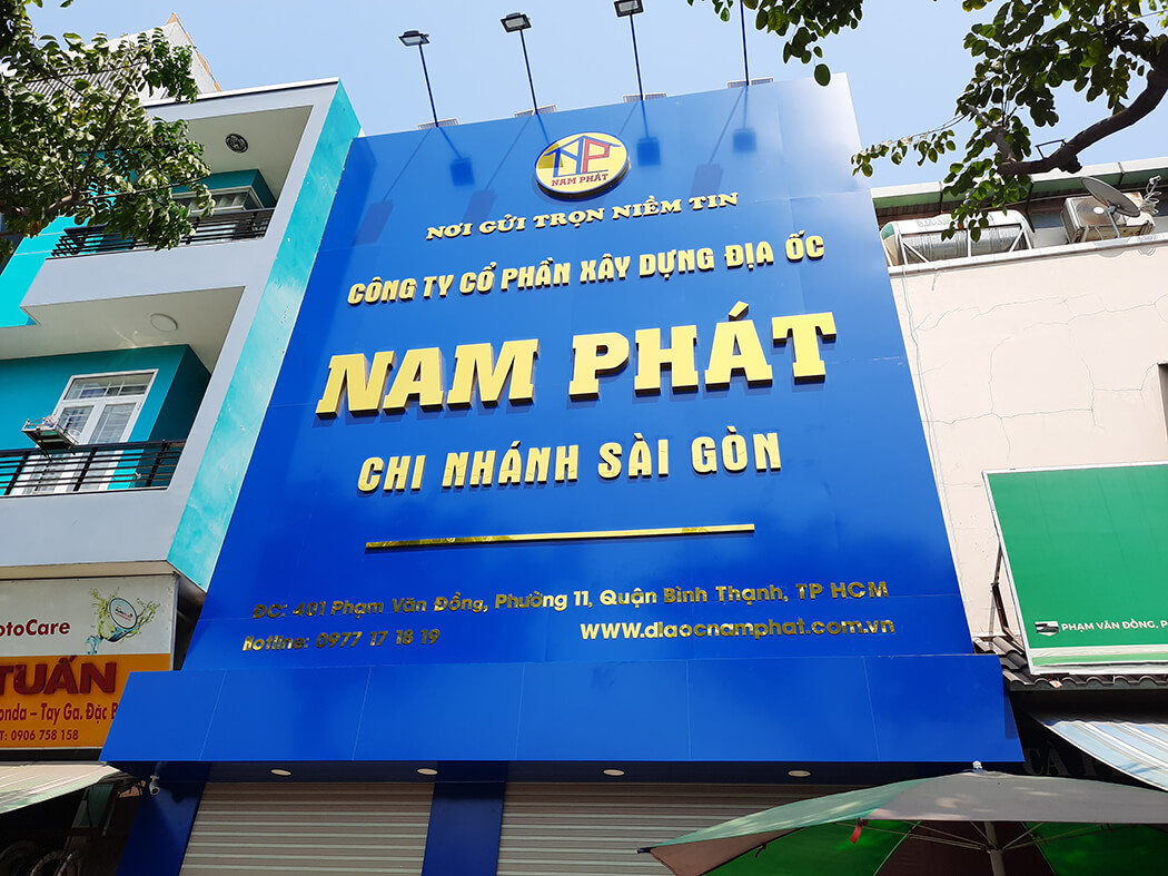 bảng hiệu mặt dựng 